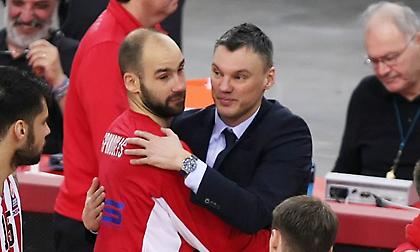 Η ομάδα του Σπανούλη κόντρα στην ομάδα του Σάρας