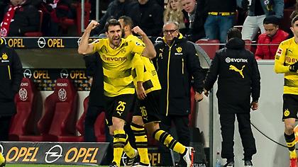 Παπασταθόπουλος: «Η γαλήνη από το Άγιο Φως να γεμίζει τις ζωές όλων»