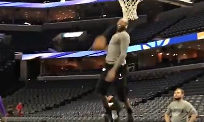 Vintage Βινς Κάρτερ: Πόσα θες να μας τρελάνεις! (video)