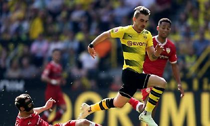 Ξέσπασε με τριάρα στη Στουτγάρδη η Ντόρτμουντ