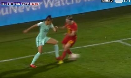 Απίθανη ντρίμπλα σε γυναικείο ποδόσφαιρο (video)