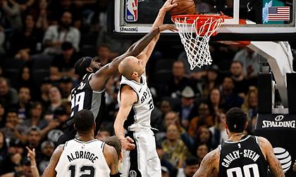 Μεγάλη εμφάνιση και κάρφωμα από τον 40άρη Τζινόμπιλι (video)