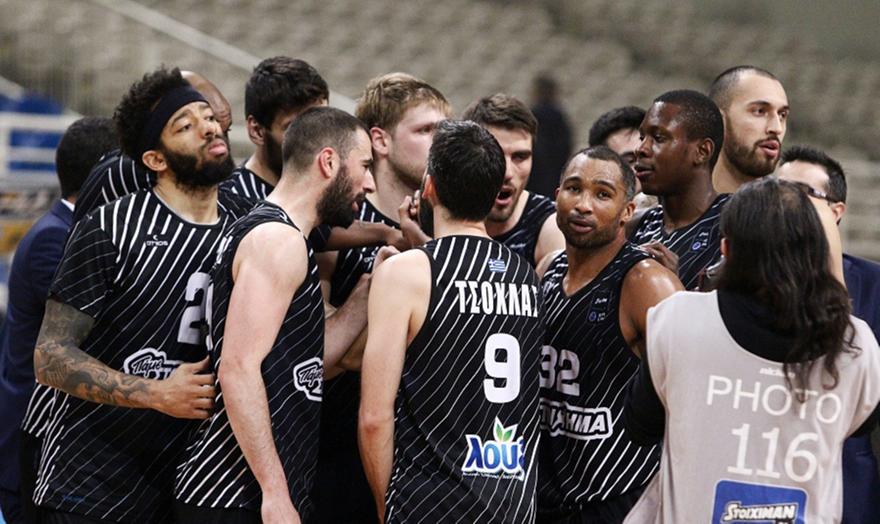 Ατάκα του φροντιστή του ΠΑΟΚ μετά τη νίκη στο ΟΑΚΑ: «Μη σφυρίξει κανένα οφσάιντ ο Κομίνης»