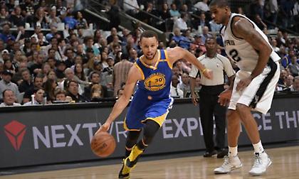 Χάνει το πρώτο ματς με τους Σπερς ο Κάρι