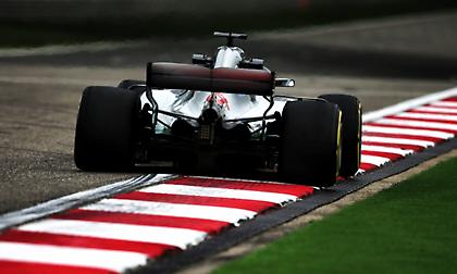 Νέα πρωτιά για Χάμιλτον στην Κίνα