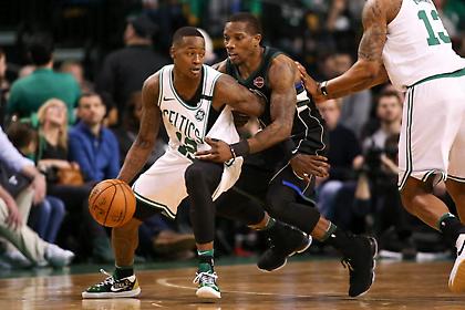 Ροζίερ: «Μας χρωστούσαν το φάουλ στον Γιάννη οι διαιτητές»