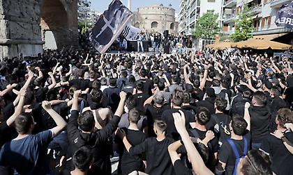 Καλύτερα να (τους) κοιτάς, παρά να μιλάς!