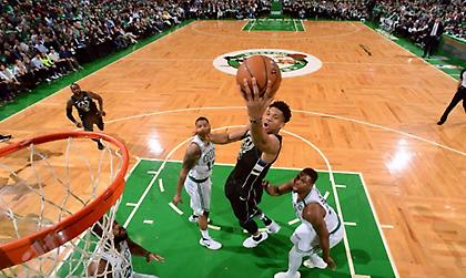 Η νέα πολύ καλή εμφάνιση του Αντετοκούνμπο (video)