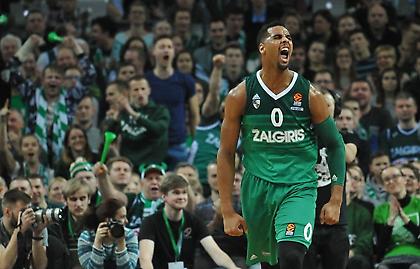 Ντέιβις: «Πάμε να κερδίσουμε στο ΣΕΦ»