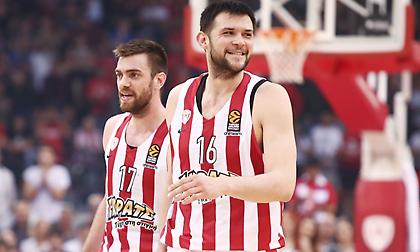 Παπανικολάου: «Και ο Μιλουτίνοφ ακόμη ήθελε να παίξει…»