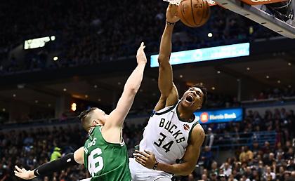 Ο Γιάννης και οι Μπακς αντεπιτίθενται!