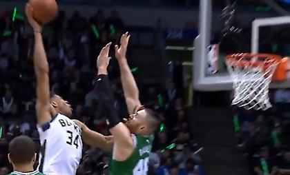 Τρομερό κάρφωμα Γιάννη (video)