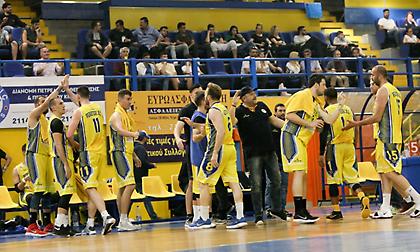 Δυσκολεύτηκε, αλλά πέρασε και από την Καστοριά το Περιστέρι