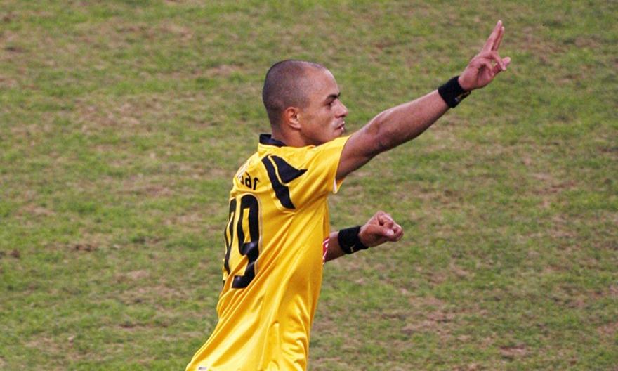 Πανηγύρισε και ο Ζούλιο Σέζαρ για την ΑΕΚ (pic)