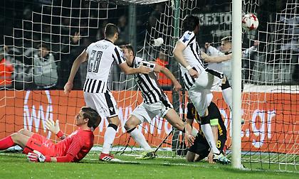 Τι περιμένατε δηλαδή, να στείλουν το πρωτάθλημα στην Τούμπα;