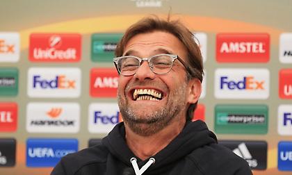 Φοβερός Κλοπ αποθεώνει τον μεταφραστή του! (video)