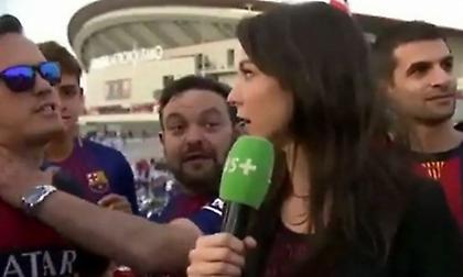 Οπαδός της Μπαρτσελόνα «χούφτωσε» Γαλλίδα δημοσιογράφο που εξοργίστηκε! (video)