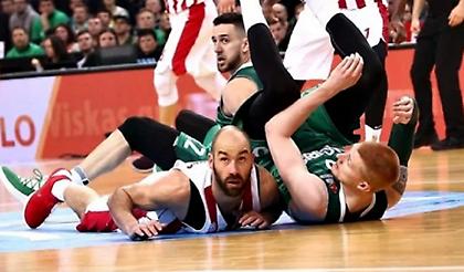 Ολυμπιακός Κριτική: Ένας για όλους και όλοι για έναν και στις… ευθύνες τις αποτυχίας