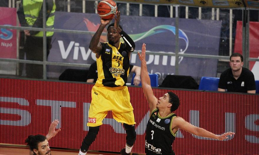 Επιστρέφει… πάνω στην ώρα ο Χάρις στην ΑΕΚ