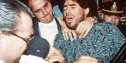 Η θλιβερή ιστορία πίσω από τη σύλληψη του Ντιέγκο Μαραντόνα για ναρκωτικά