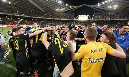 Η πρωταθλήτρια ΑΕΚ μπορεί να παίρνει ανάσες, όσο άλλοι βλέπουν οράματα