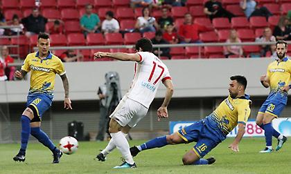 Κι όμως από το σημαιάκι, θα μπορούσε να χάσει το καλό εισιτήριο ο Ολυμπιακός