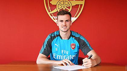 Νέο συμβόλαιο σε Χόλντινγκ η Άρσεναλ