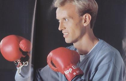 Ο Ρενέ Χένρικσεν θα παλέψει. Το μαρτυρούν και οι φωτογραφίες του 1999