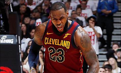 Η συγκλονιστική εμφάνιση του Λεμπρόν στο Τορόντο (video)