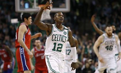 Σίξερς, εκεί είναι… Βοστώνη!