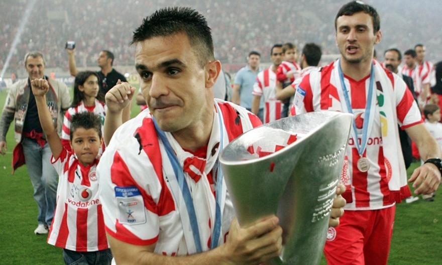 Ευχές Ολυμπιακού στον Πάντο (pic)