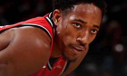 ΝτεΡόζαν: «Έκανα σκ@@@ παιχνίδι και χάσαμε»