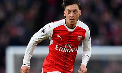 Χάνει το φινάλε της Premier League o Εζίλ