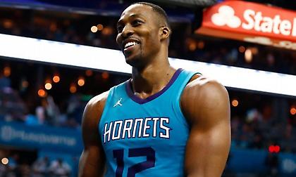 Έβαλε το… μαγιό του και πήγε Μύκονο ο Χάουαρντ! (pics)