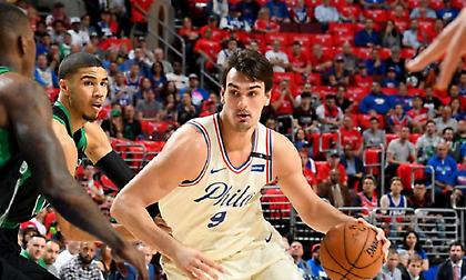 Ζωντανοί οι Σίξερς