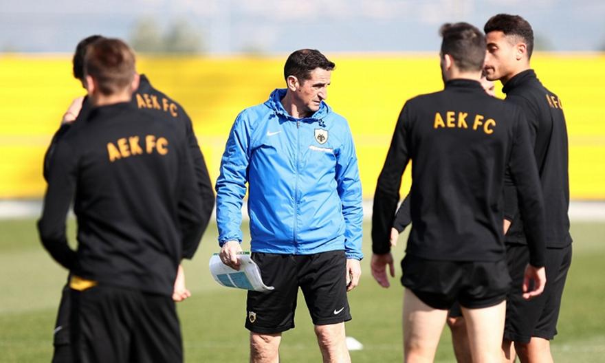 Χιμένεθ: «Έχετε ακούσει τι λένε, δώστε απαντήσεις»