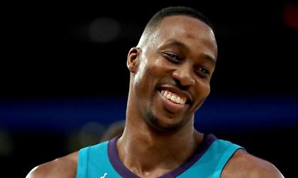 Καλοπερνάει στη Μύκονο ο Χάουαρντ (pic)