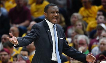 Τρίζει η… καρέκλα του Κέισι στους Ράπτορς!