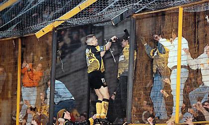 «Άμα τιμωρηθώ, θα πάω στη «σκεπαστή». Μία σπάνια συνέντευξη του Ντέμη Νικολαΐδη