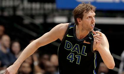 Τουλάχιστον ένα χρόνο ακόμα στο ΝΒΑ ο Νοβίτσκι