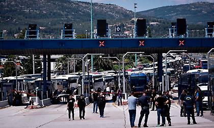 Για έλεγχο στις Αφίδνες τα πούλμαν των οπαδών του ΠΑΟΚ (pics/video)