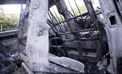 Το αυτοκίνητο των φίλων του ΠΑΟΚ που έκαψαν οπαδοί της ΑΕΚ (pics)