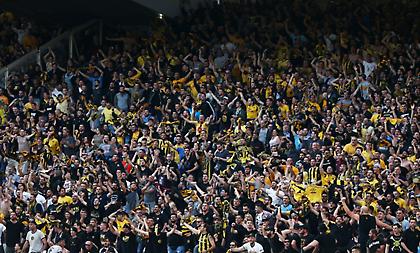 ΑΕΚτζήδες γιορτάζουν το πρωτάθλημα με… σούβλες! (video)