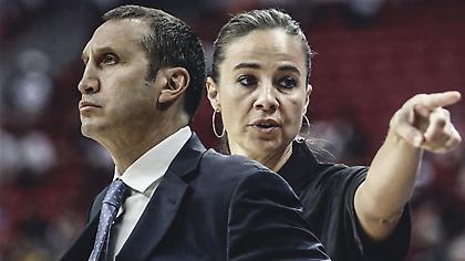 Μιλάνε με Μπακς Μπλατ και Χάμον