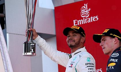 Κυρίαρχος Χάμιλτον, αυτοδυναμία Μερσέντες!