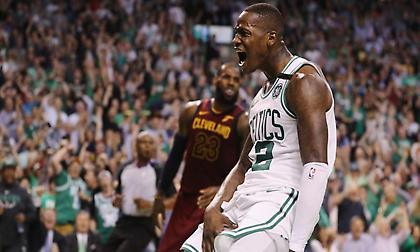 Οι Σέλτικς νίκησαν τον Λεμπρόν (video)