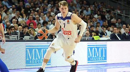 Κάνει… ποδαράκια και βάζει τρίποντο ο Ντόντσιτς! (video)