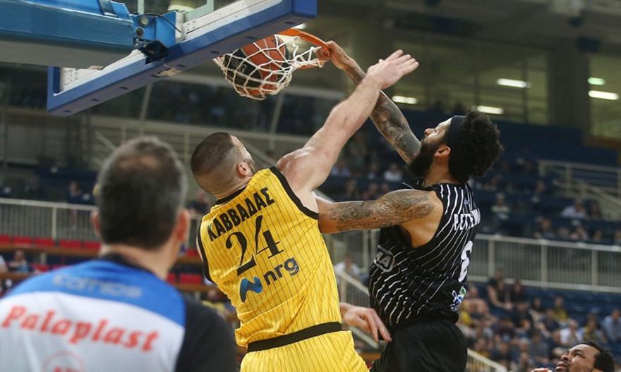 Το τρομερό κάρφωμα του Πέτεγουεϊ απέναντι σε Καββαδά (video)