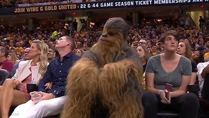 Ήρωας του Star Wars παρακολούθησε το Καβαλίερς-Σέλτικς (video)