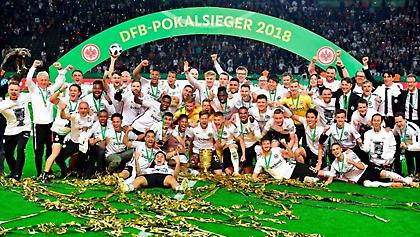 Μετά τον ΠΑΟΚ στην Ελλάδα, «νταμπλούχος» στη Γερμανία και η Άιντραχτ